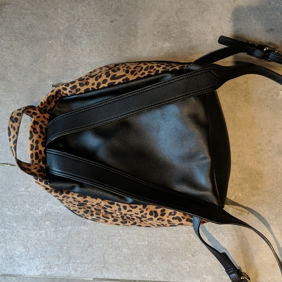 Gap Leopard Backpack - Picture 4 of 5